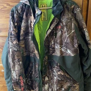 Under Armour Camo Heavy Coat size XL